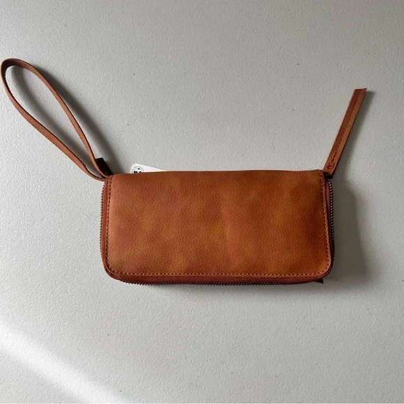 New Free People Brown Distressed Vegan Wallet NWT - Picture 5 of 7